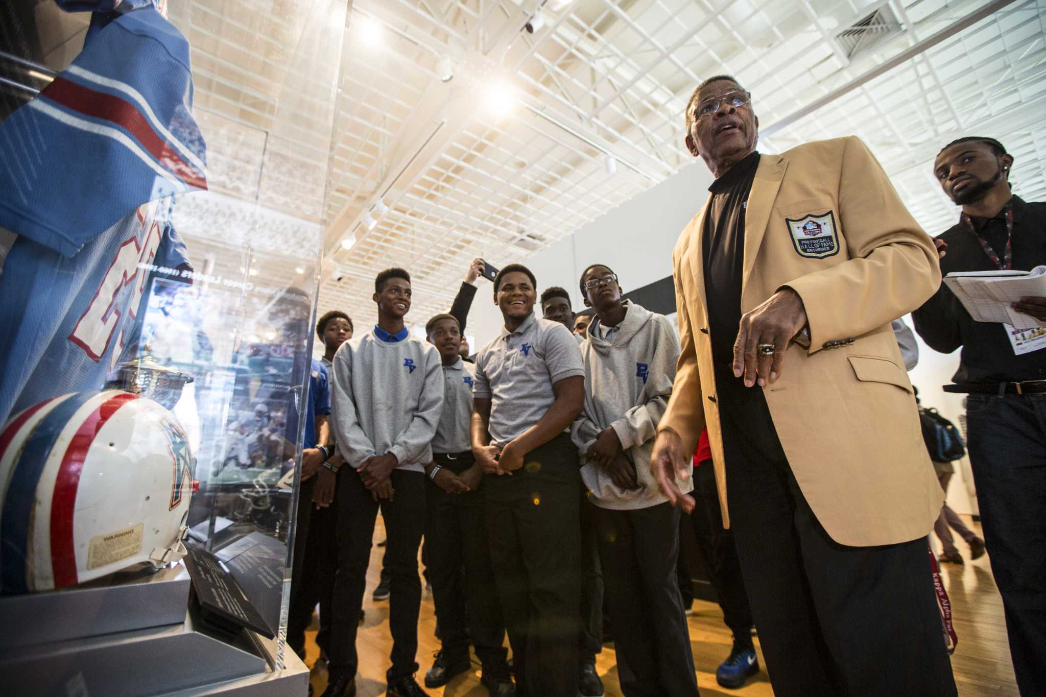 Gridiron Glory: Pro Football Hall of Fame Exhibit