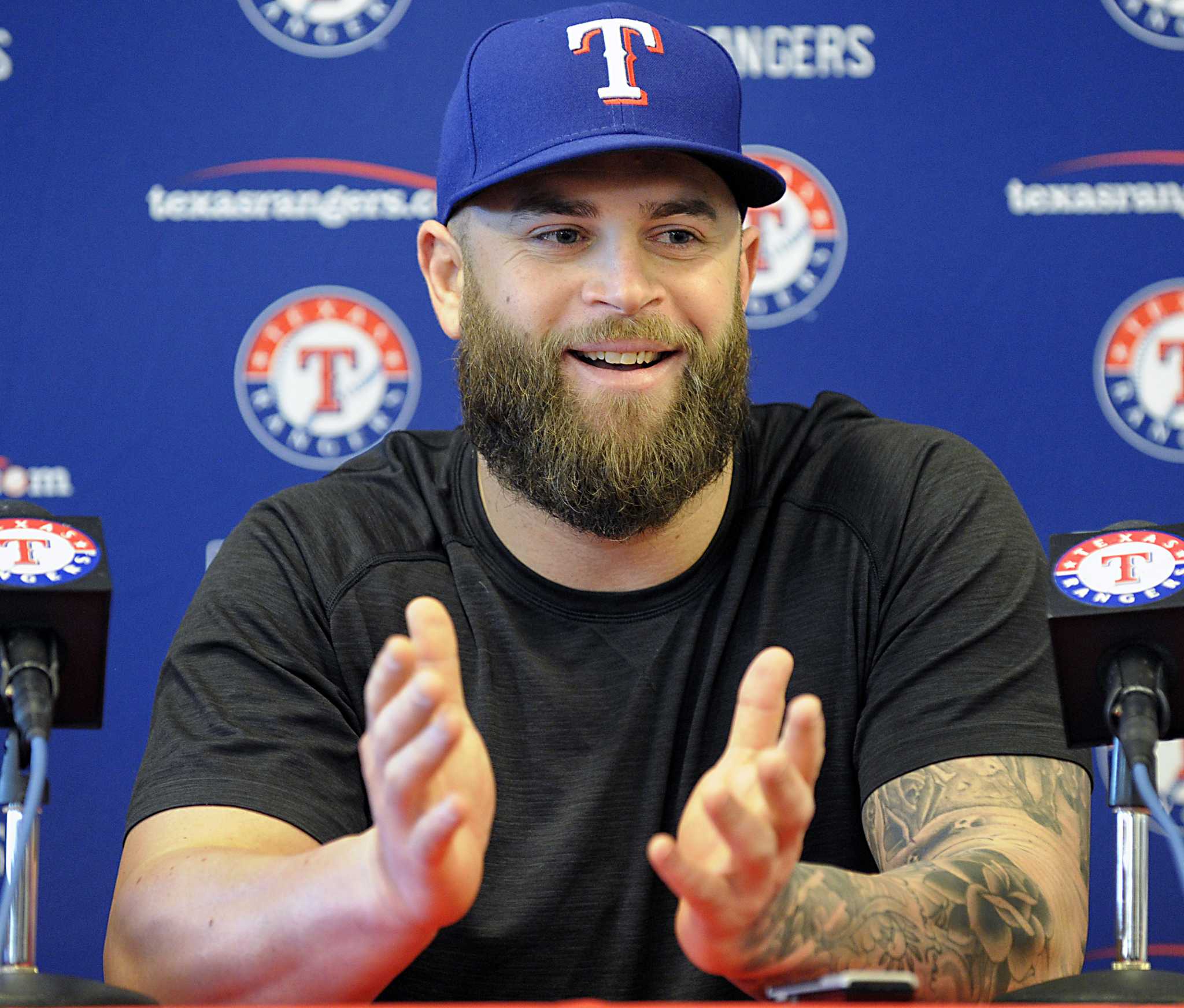 Texas Rangers rumors: Mike Napoli wants two year contract, per