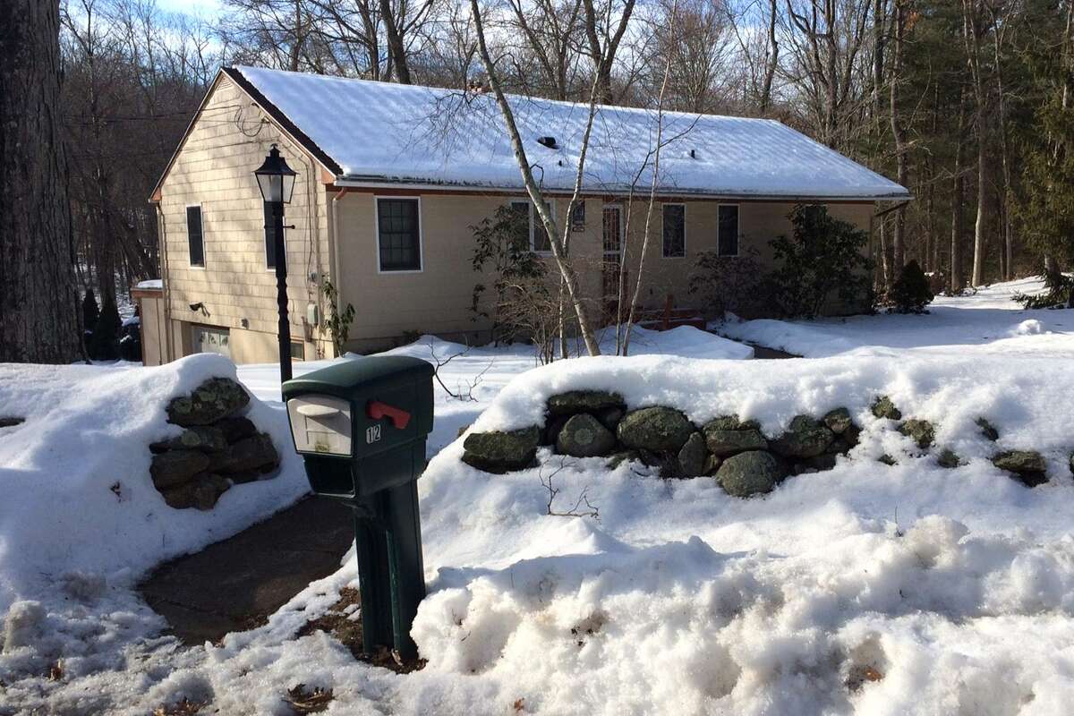 Man’s body found in Seymour yard