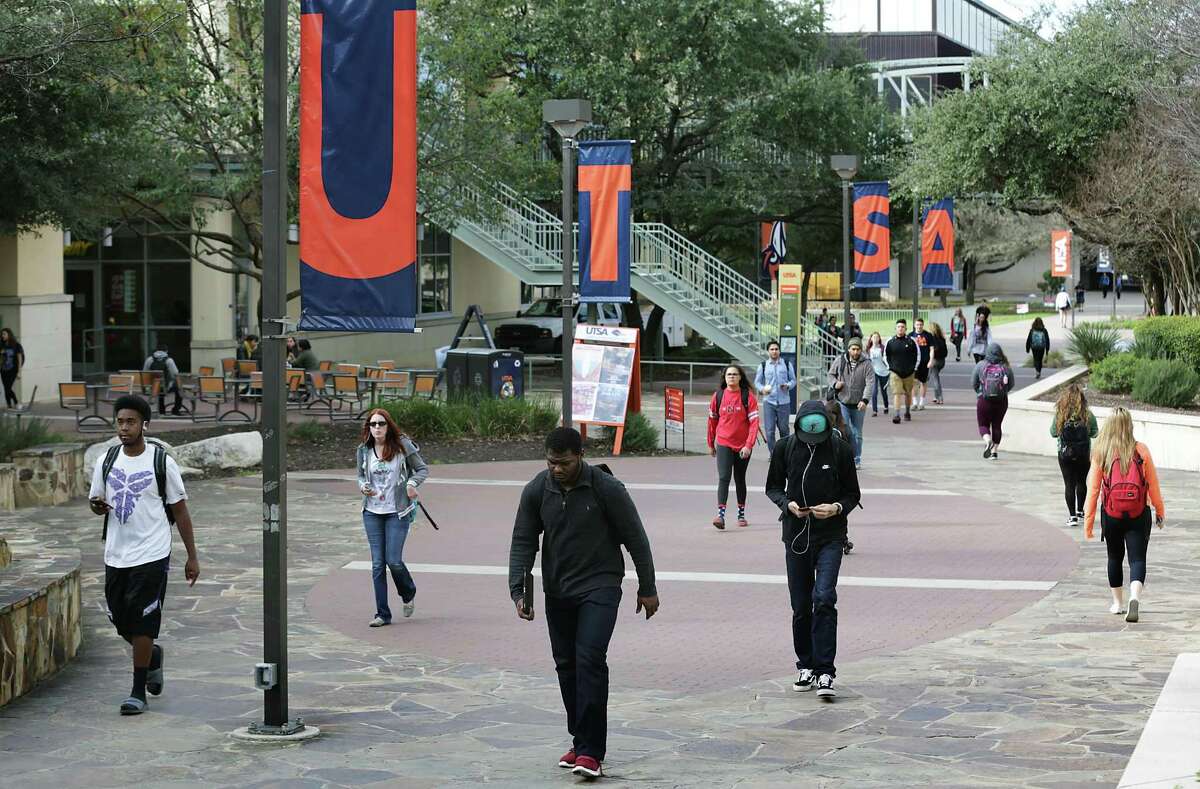 Students on their way to classes at the main UTSA campus on Friday, Feb. 17, 2017.
