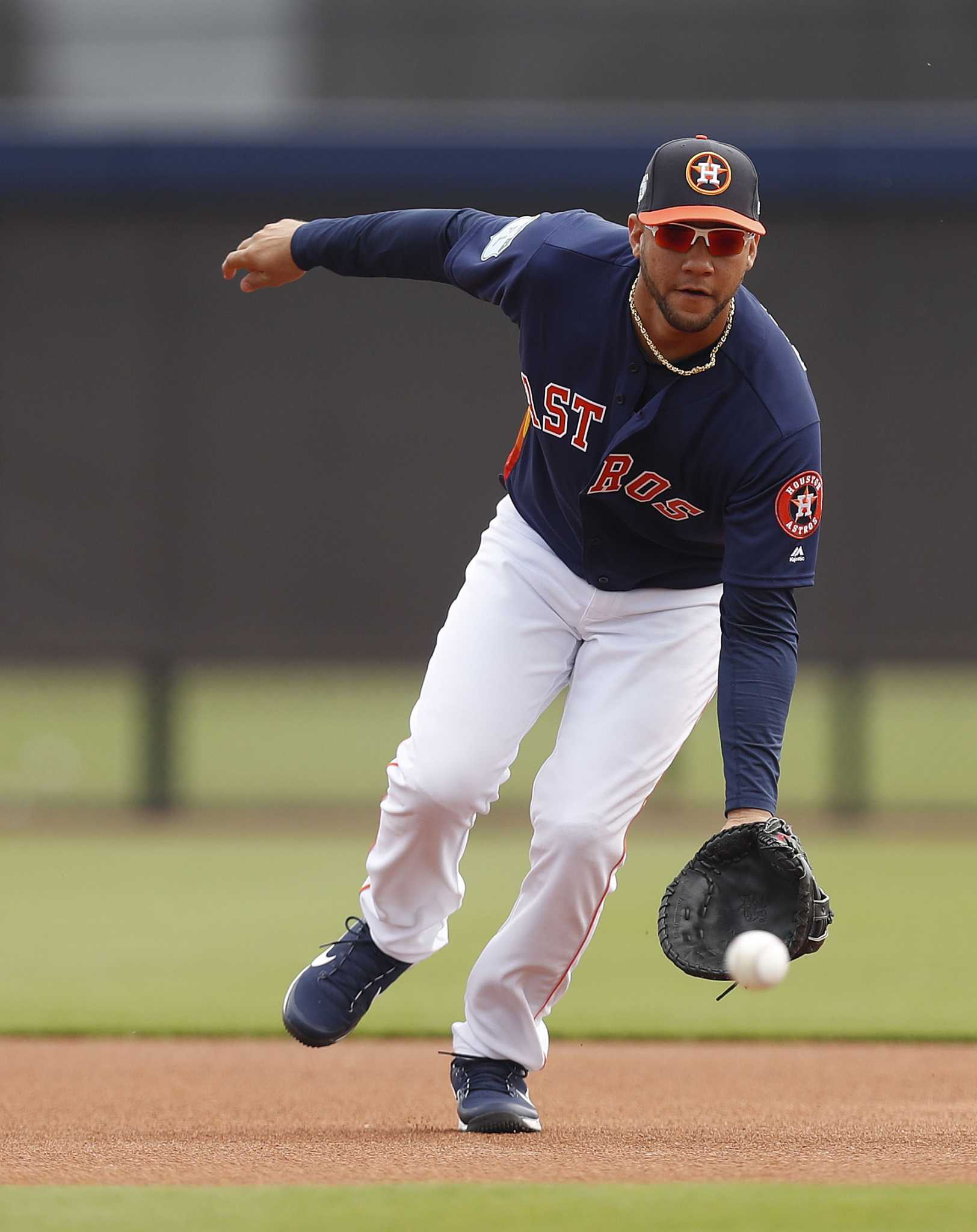 Is There Any Hope for Aging Houston Astros First Baseman Yuli