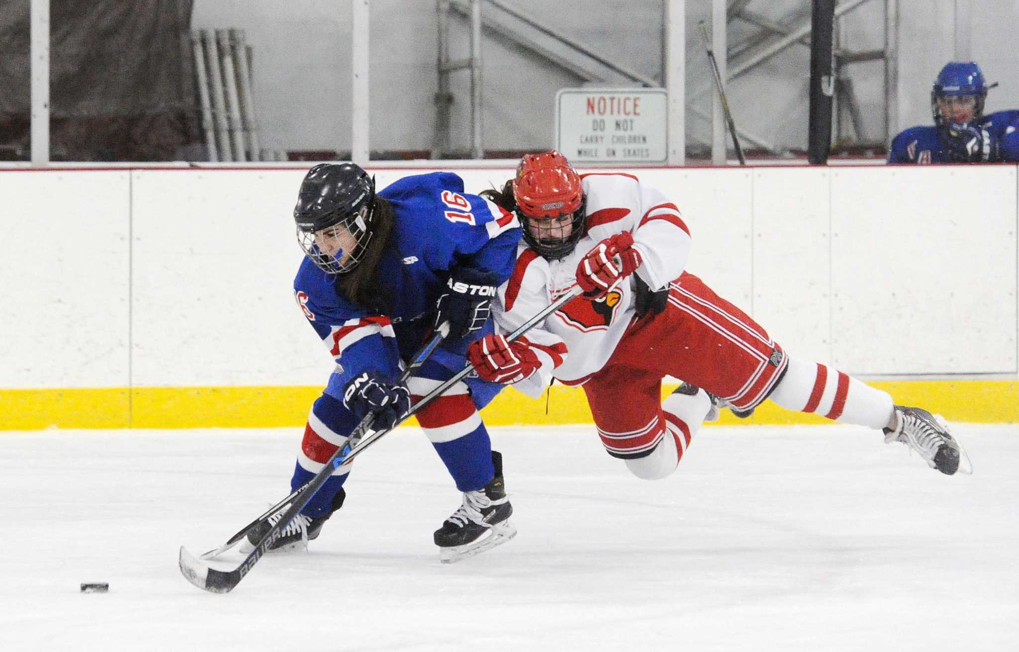 Fairfield girls' co-op hockey makes history, qualifies for FCIAC's