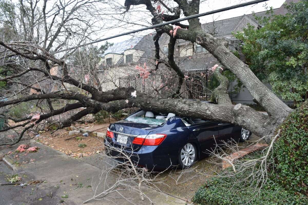 1. Tornados hit overnight in 2017 Multiple tornadoes moved through the area on Feb. 18, 2017. The National Weather Service categorized one tornado that touched down on Linda Drive near the Quarry in Alamo Heights as EF-1. It had a path length of 4.5 miles and a wind speed of 105 miles per hour. The NWS later confirmed two additional twisters.