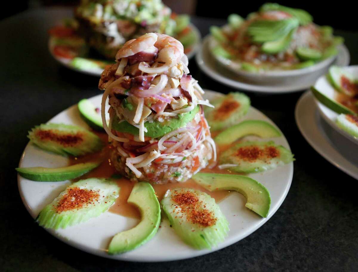 Mariscos El Bucanero