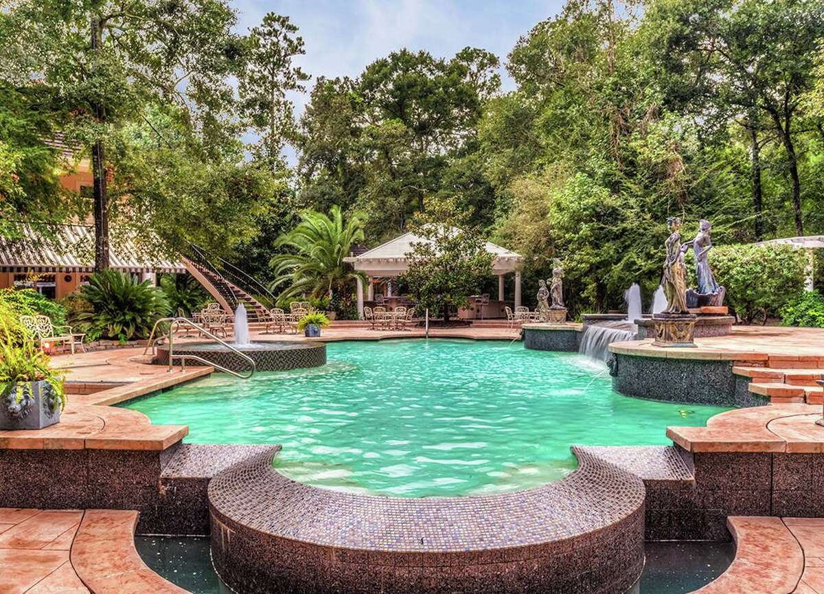 205 Grogans Point Road, The Woodlands$6,072,500 Click to see listing on HAR.com.