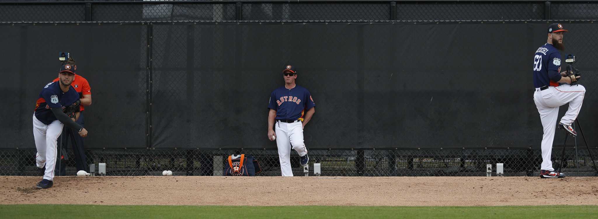 Reddick wearing a new jersey for BP : r/Astros