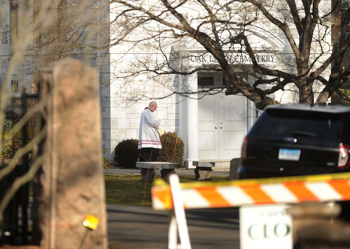 Mary Tyler Moore funeral makes busy month for Fairfield cops