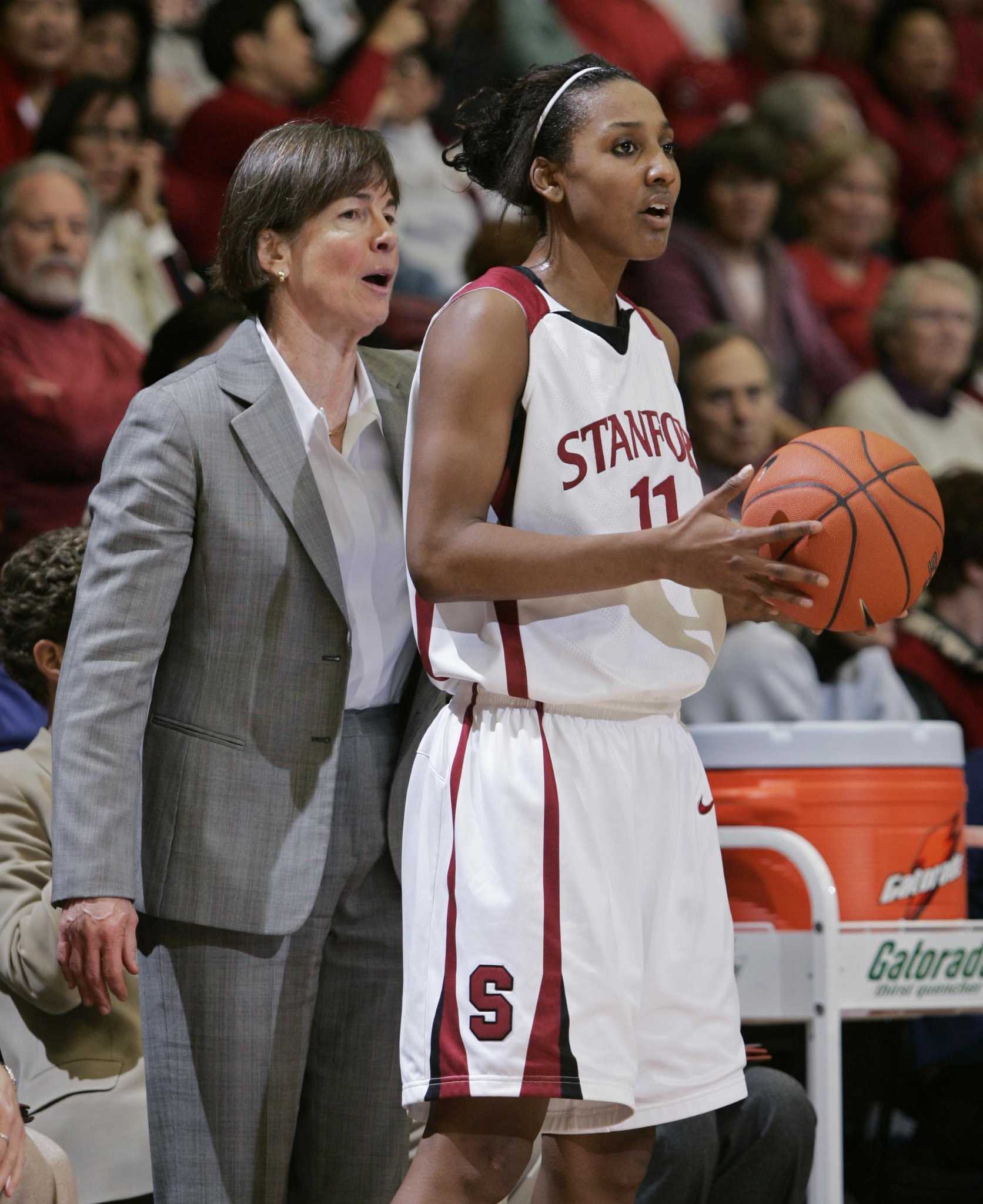tara-vanderveer-defends-wnba-from-candice-wiggins-allegations