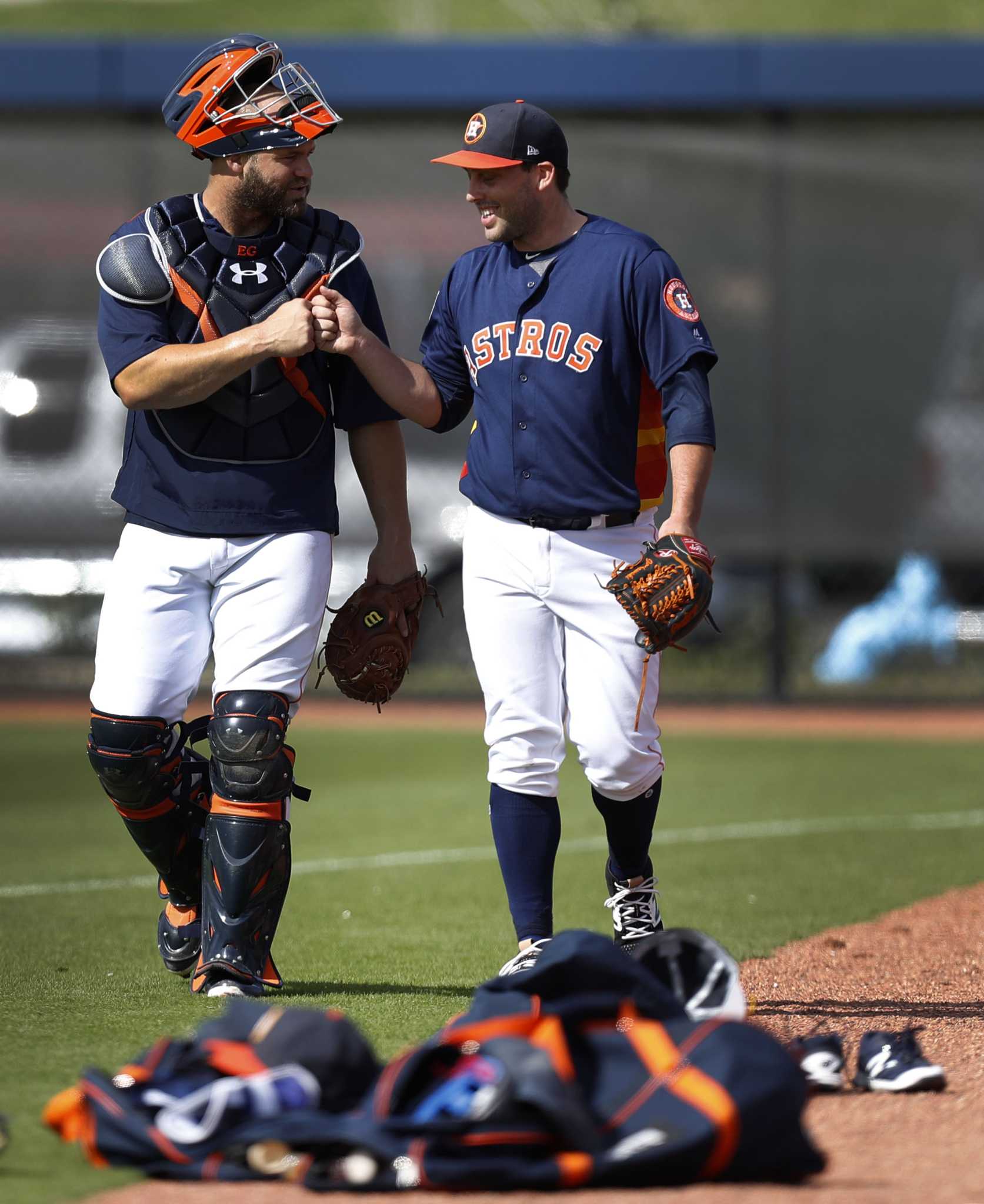 Astros' Evan Gattis to catch more than traditional backup