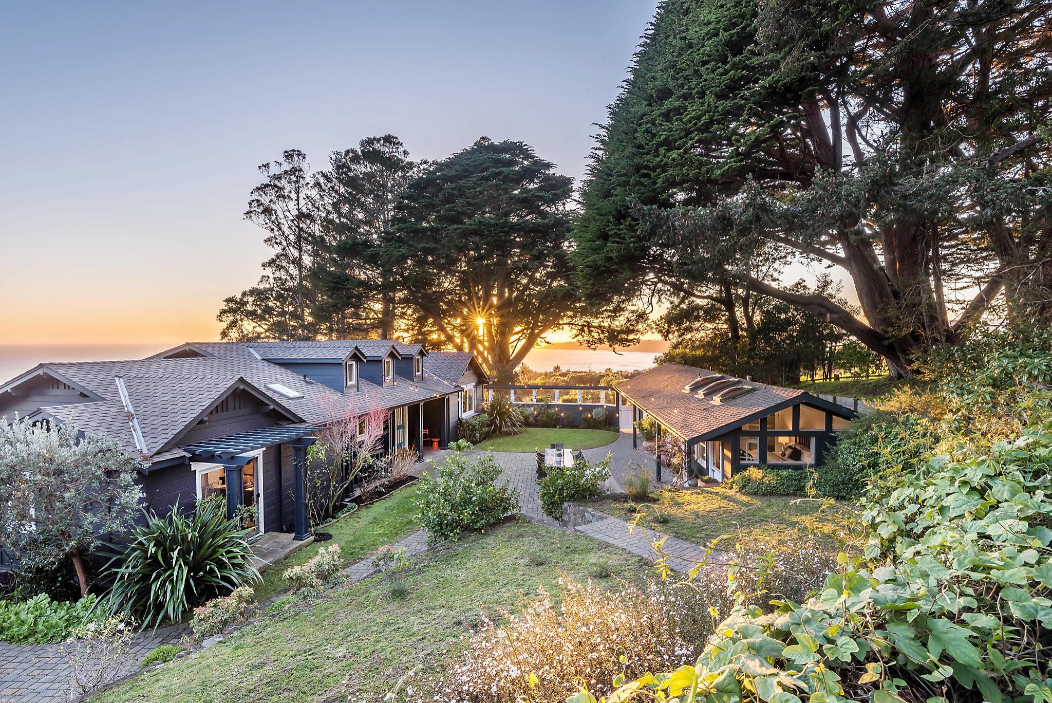 Jerry Garcia’s former Stinson Beach estate up for sale