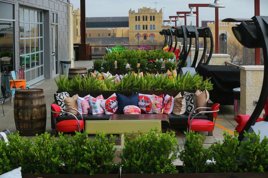 The 16 Places To Visit In San Antonio According New York Paramour Photo John Davenport San Antonio Express News