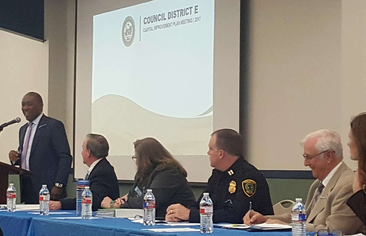 Mayor Sylvester Turner discusses the city's proposed pension plan during the 2017 Capital Improvement Plan meeting at the Kingwood Community Center Thursday, Feb. 23. From left to right: Houston Mayor Sylvester Turner, Councilmember Dave Martin,Â Carol Haddock with Public Works and Engineering, Captain Colin Weatherly with HPD-Kingwood Division, Stan Sarman with LHRA/TIRZ10, and Â Sallie Alcorn with the Chief Resiliency Office.