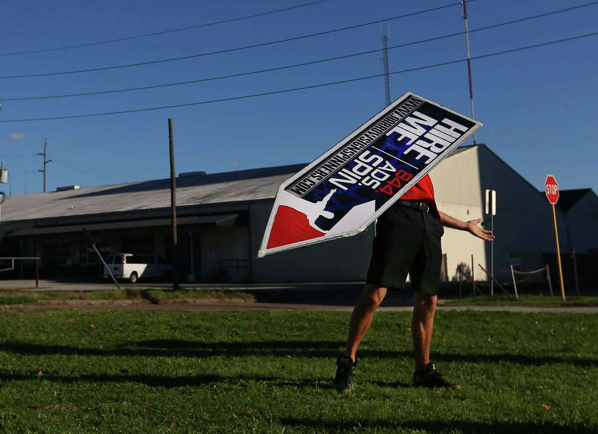 Event lets sign spinners be the center of attention
