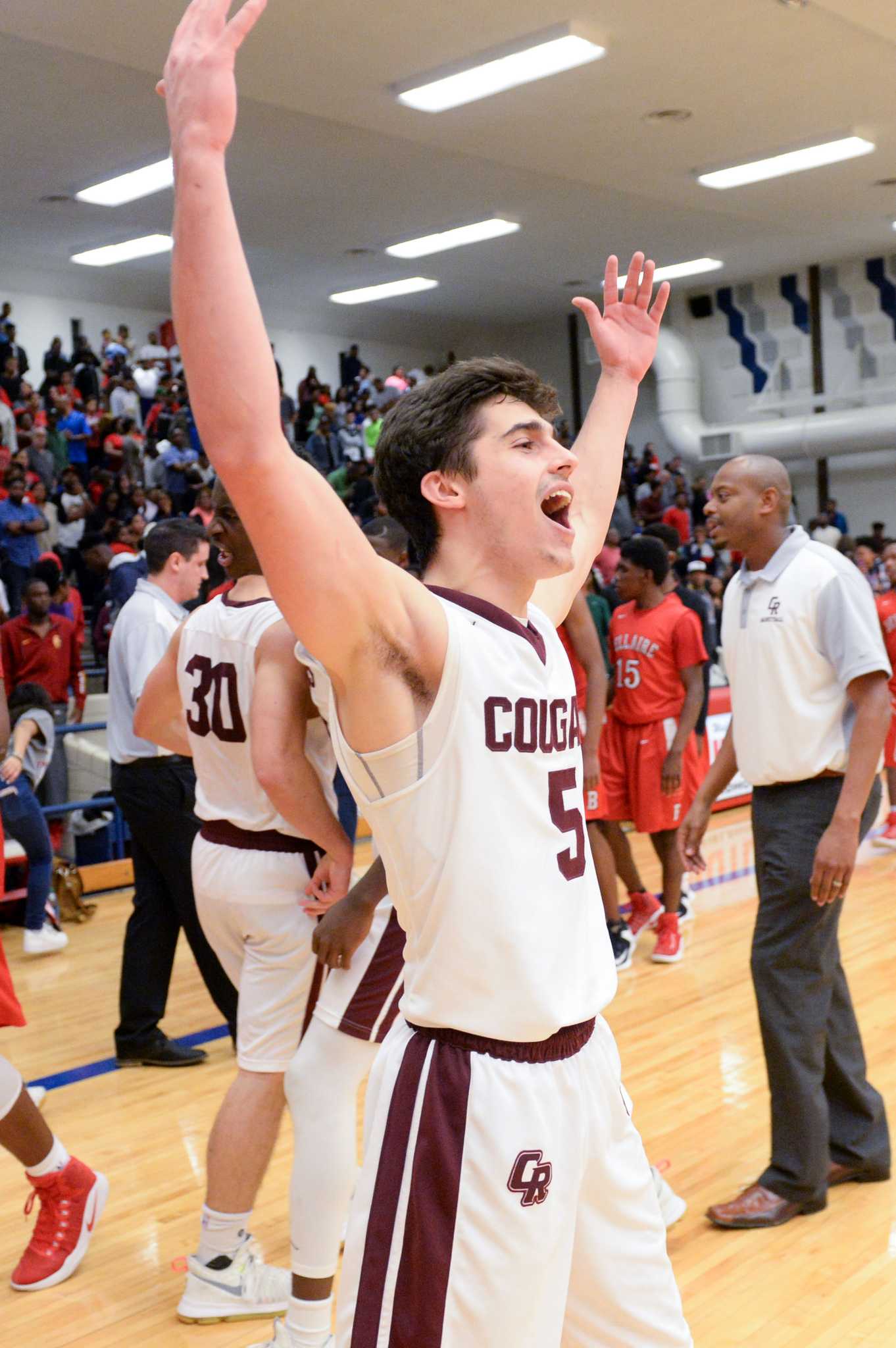 Cinco Ranch basketball on historic run