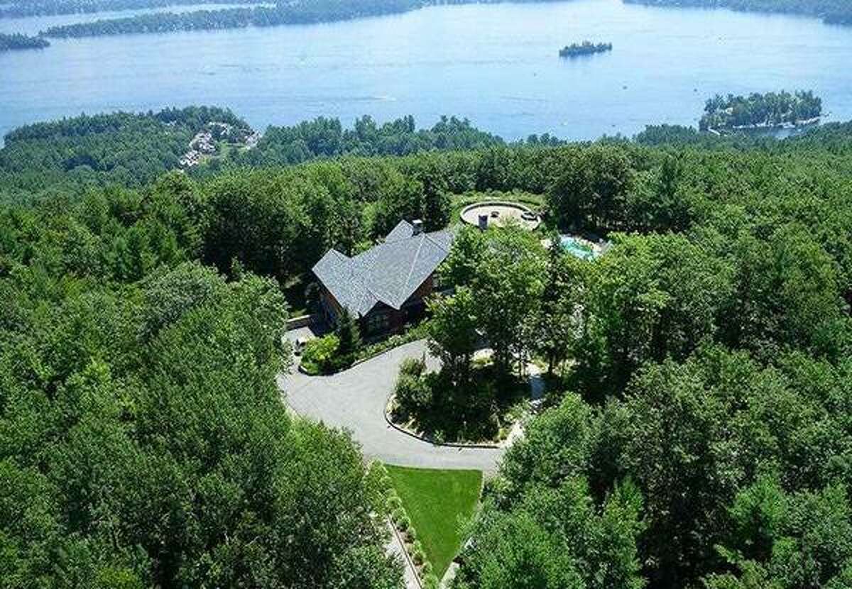 For sale Luxury living in Lake