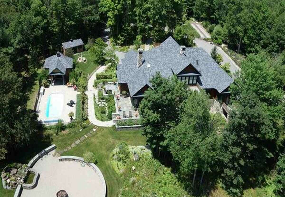 For sale Luxury living in Lake