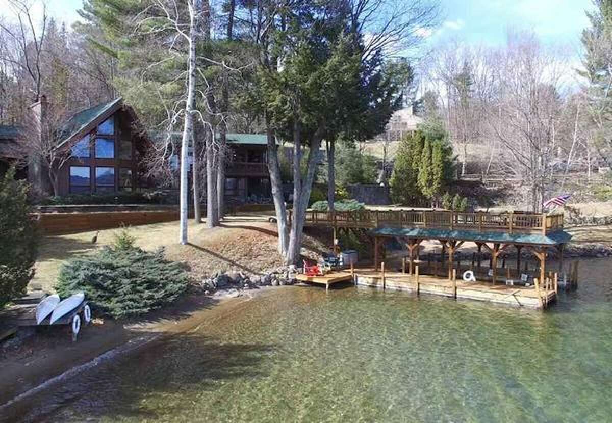 For sale Luxury living in Lake