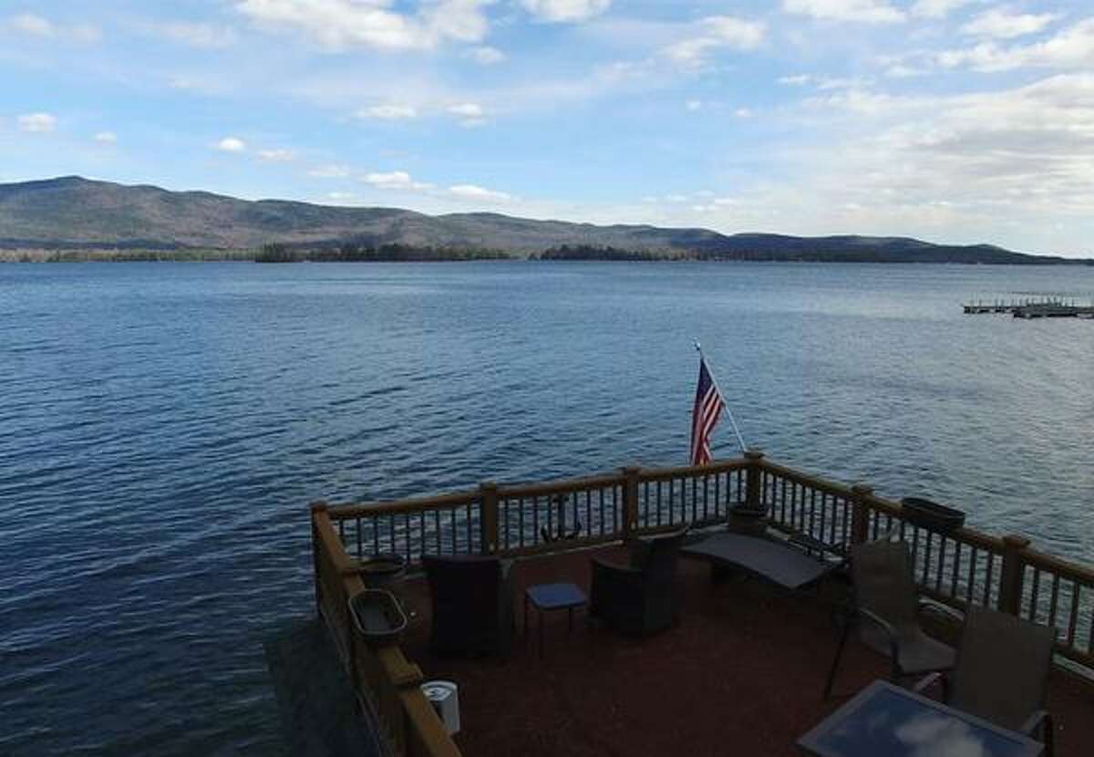 For sale Luxury living in Lake