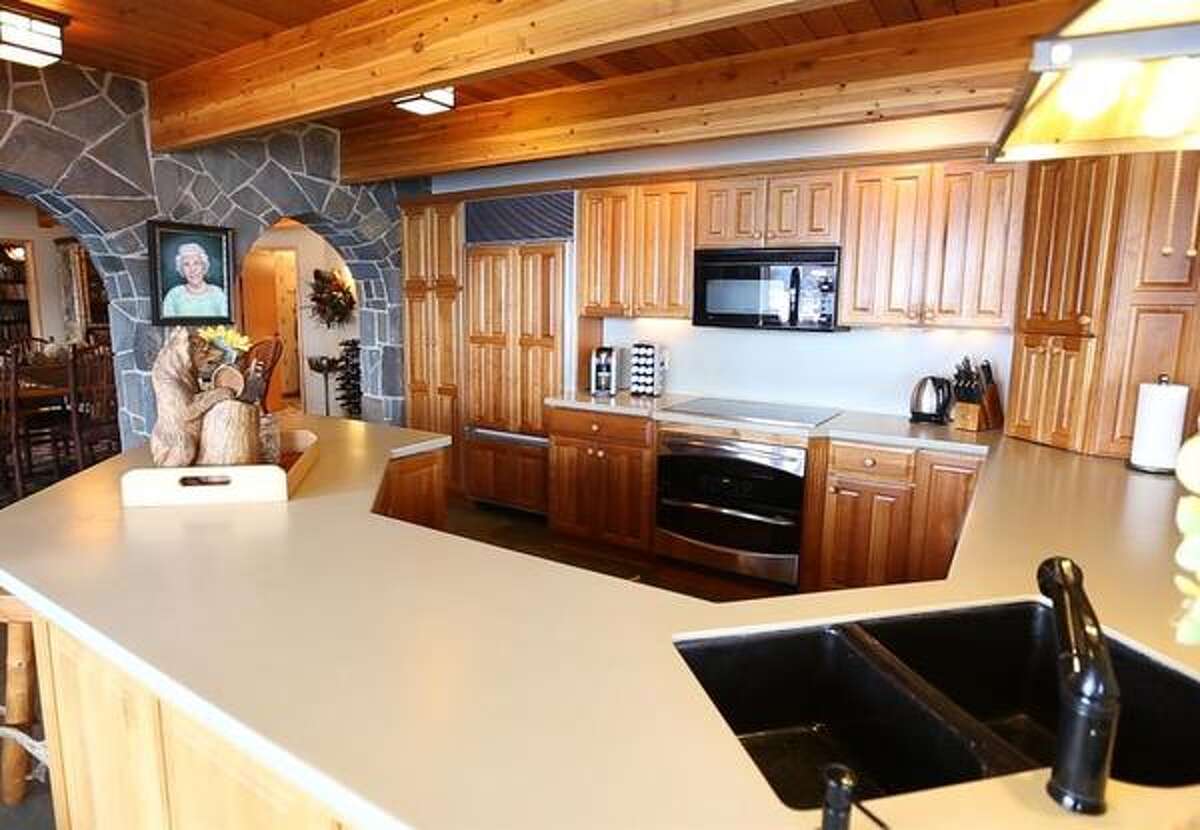 For sale Luxury living in Lake