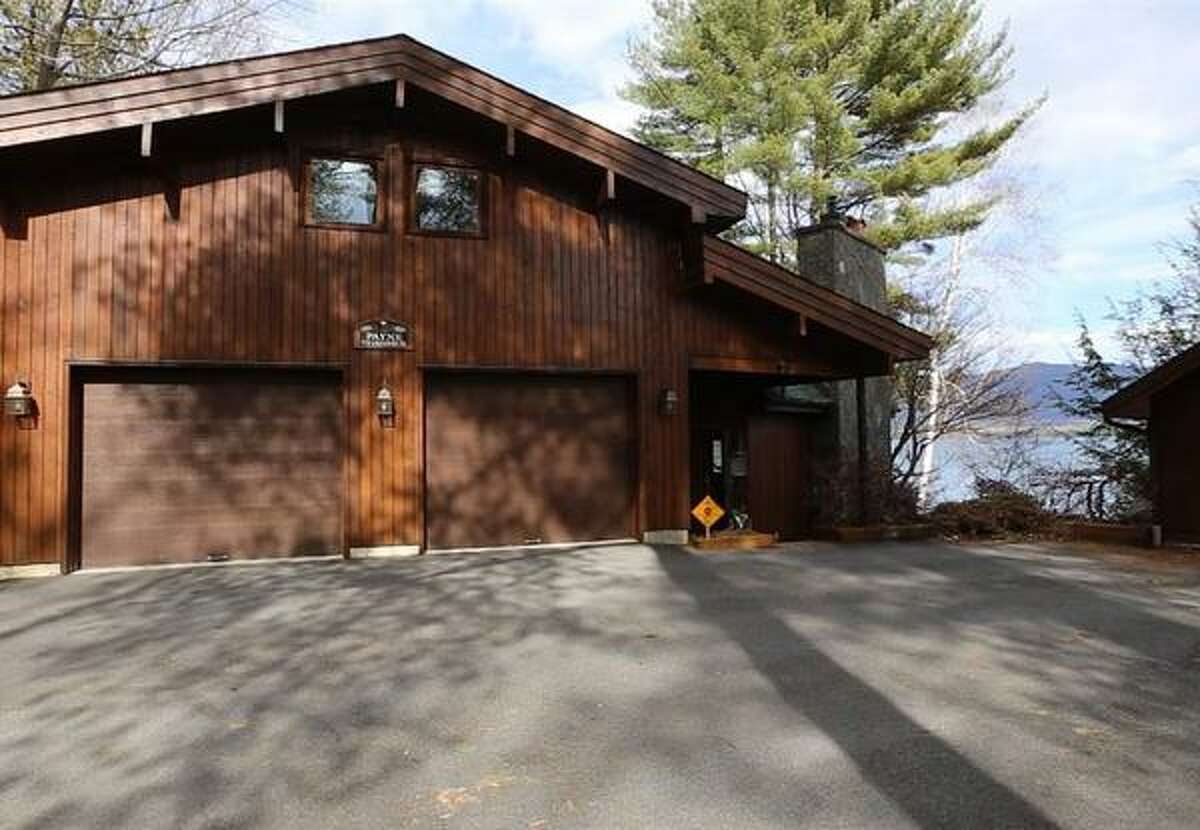 For sale Luxury living in Lake