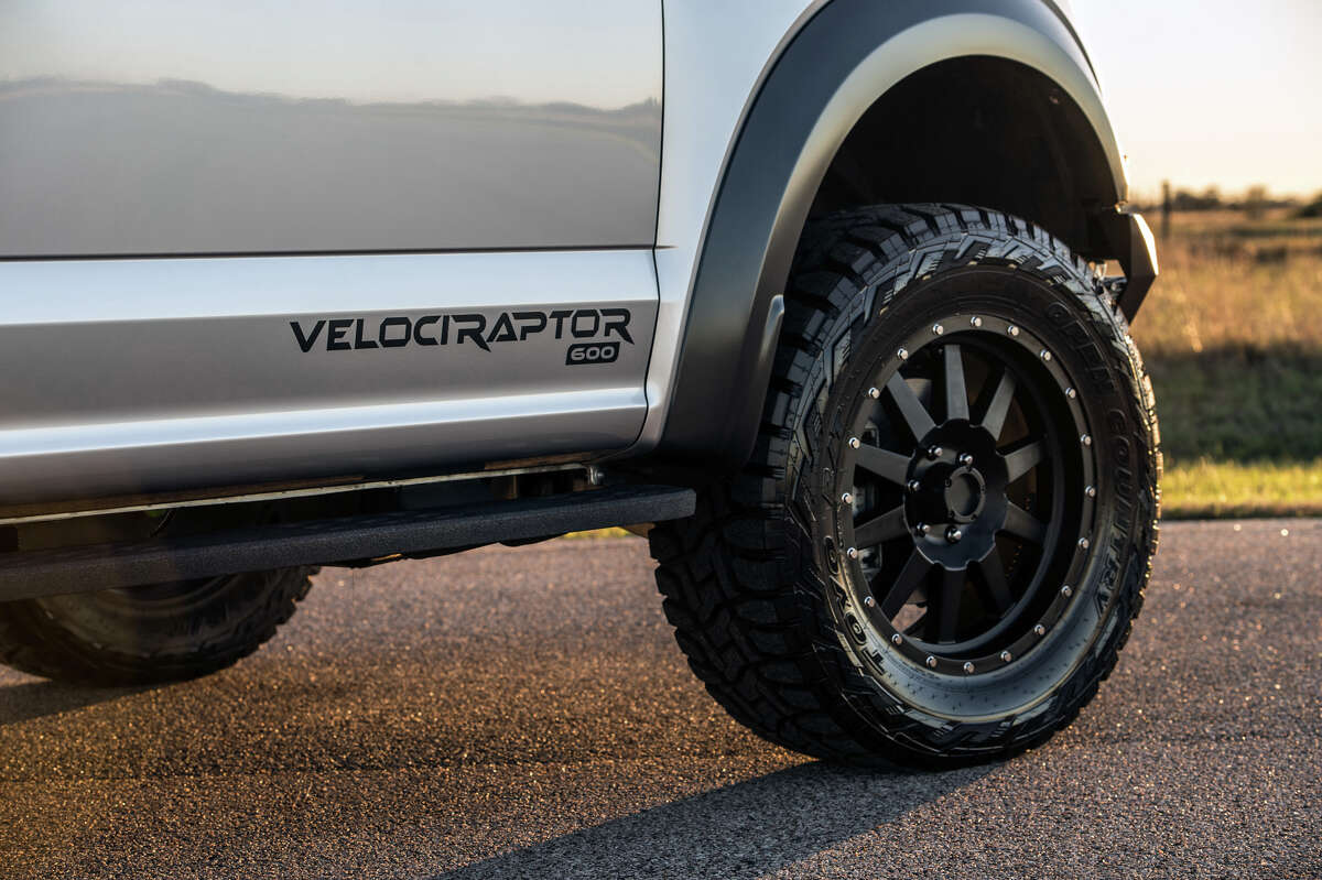 hennessey velociraptor v8