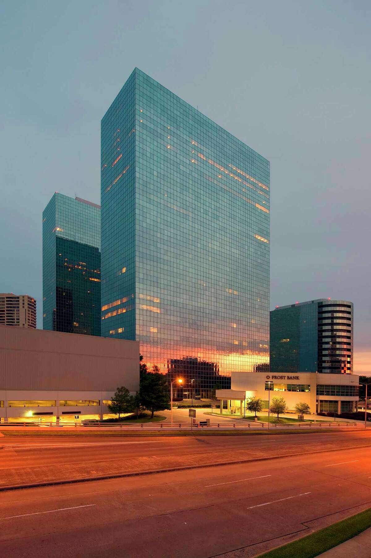 CommunityBank of Texas has leased 29,000 square feet in 9 Greenway Plaza.