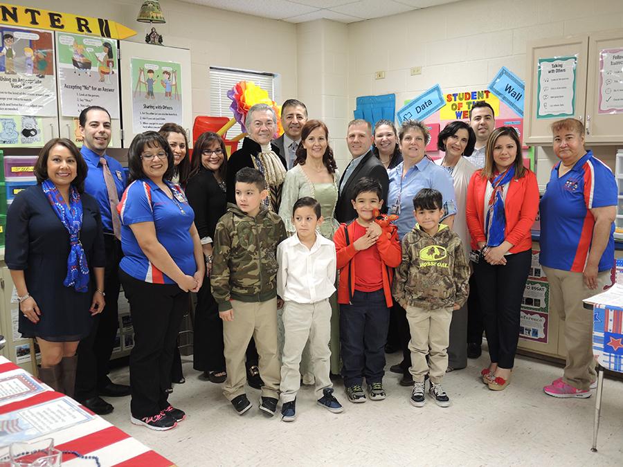 George and Martha Washington visit Prada Elementary School