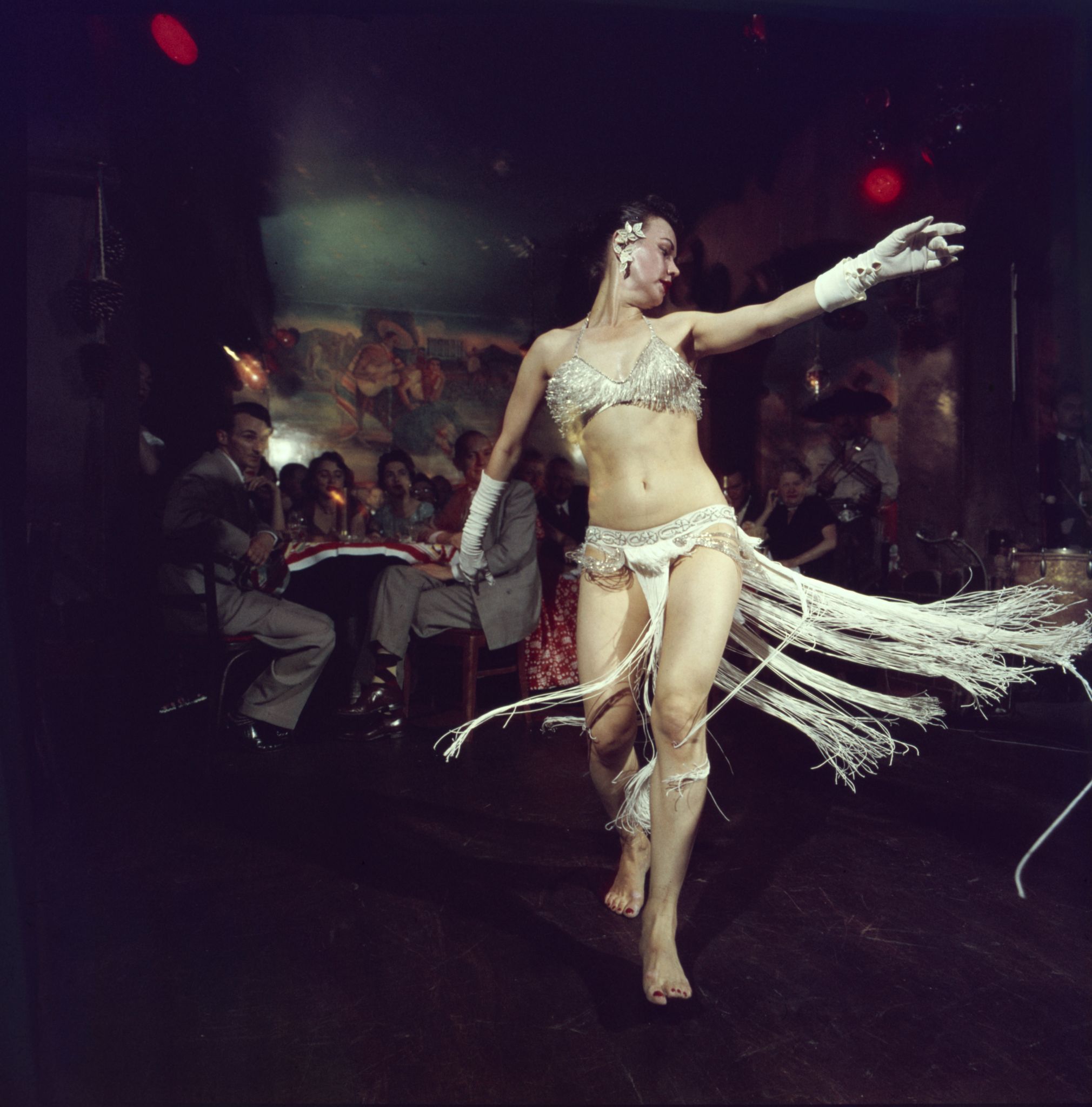Stunning Color Photos Show San Francisco S Wild 1950s Nightlife Sfgate