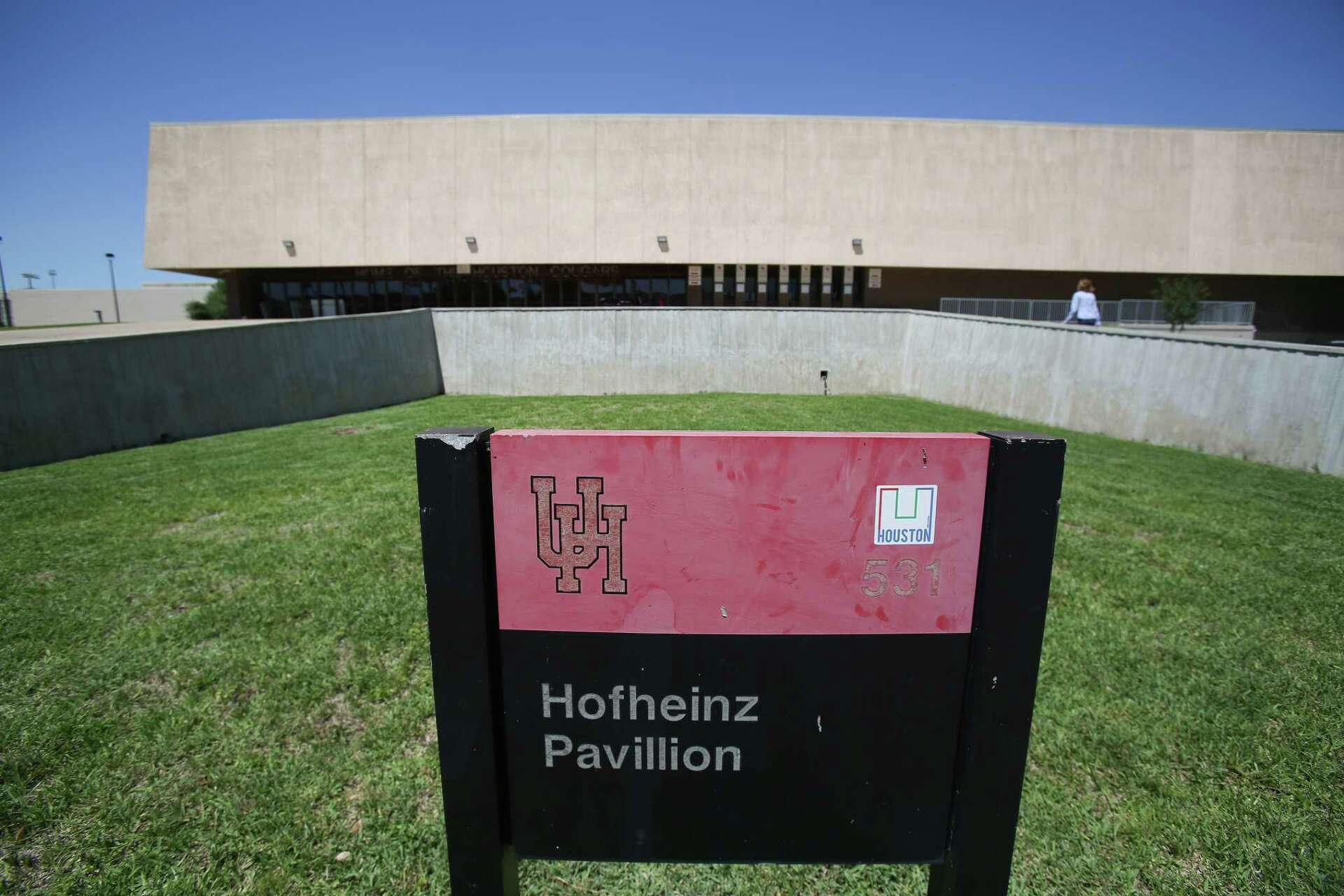 Hofheinz Pavilion - home court of Phi Slama Jama photo 1
