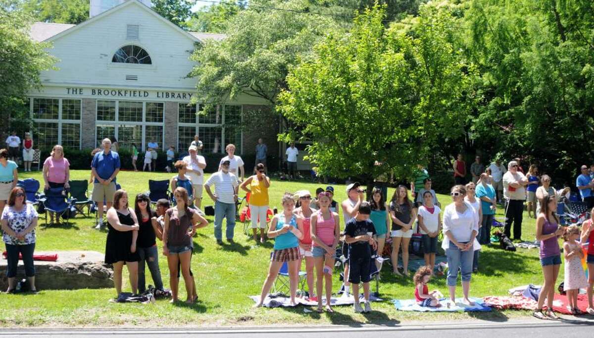 Brookfield marks Memorial Day with parade, ceremonies