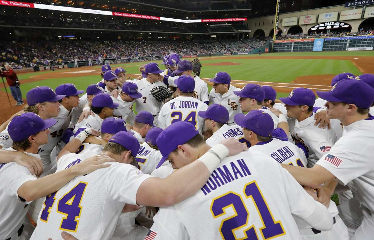 The LSU Tigers huddle before taking the field during the NCAA baseball game between the LSU Tigers and the TCU Horned Frogs at Minute Maid Park in Houston, TX on Friday, March 3, 2017.