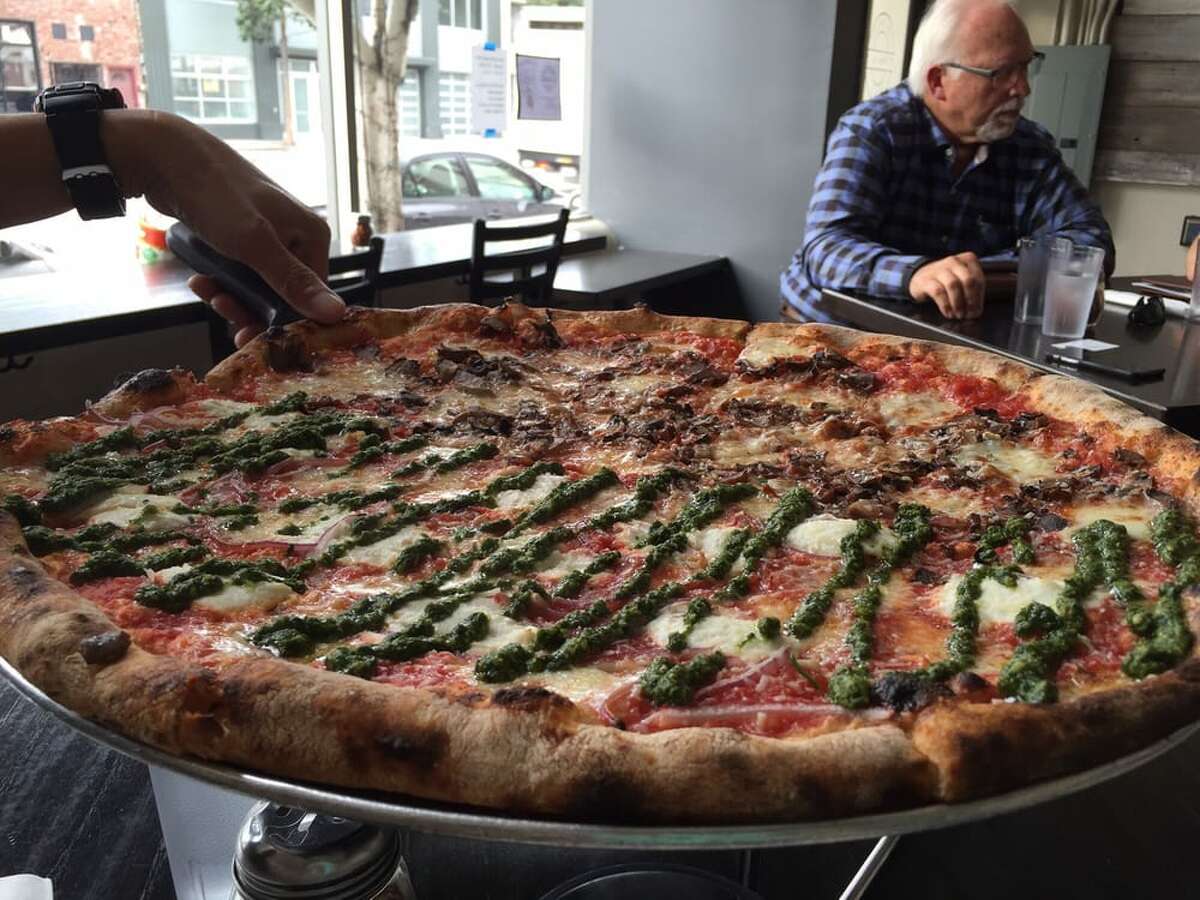 Long Bridge Pizza 2347 3rd St. Jan.  4, 2017