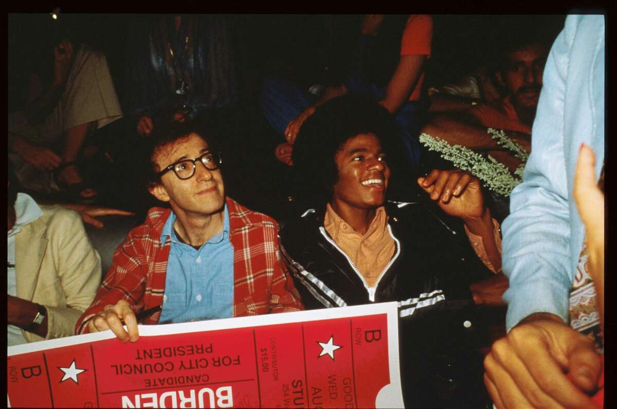 PHOTOS: How the pretty people partied at Studio 54  Woody Allen and Michael Jackson sit together at Studio 54 April, 1977 in New York City. Studio 54 was an icon of the disco era boasting famous celebrities and the best DJs until it's closing.  Click through to see the stars getting down in New York... 