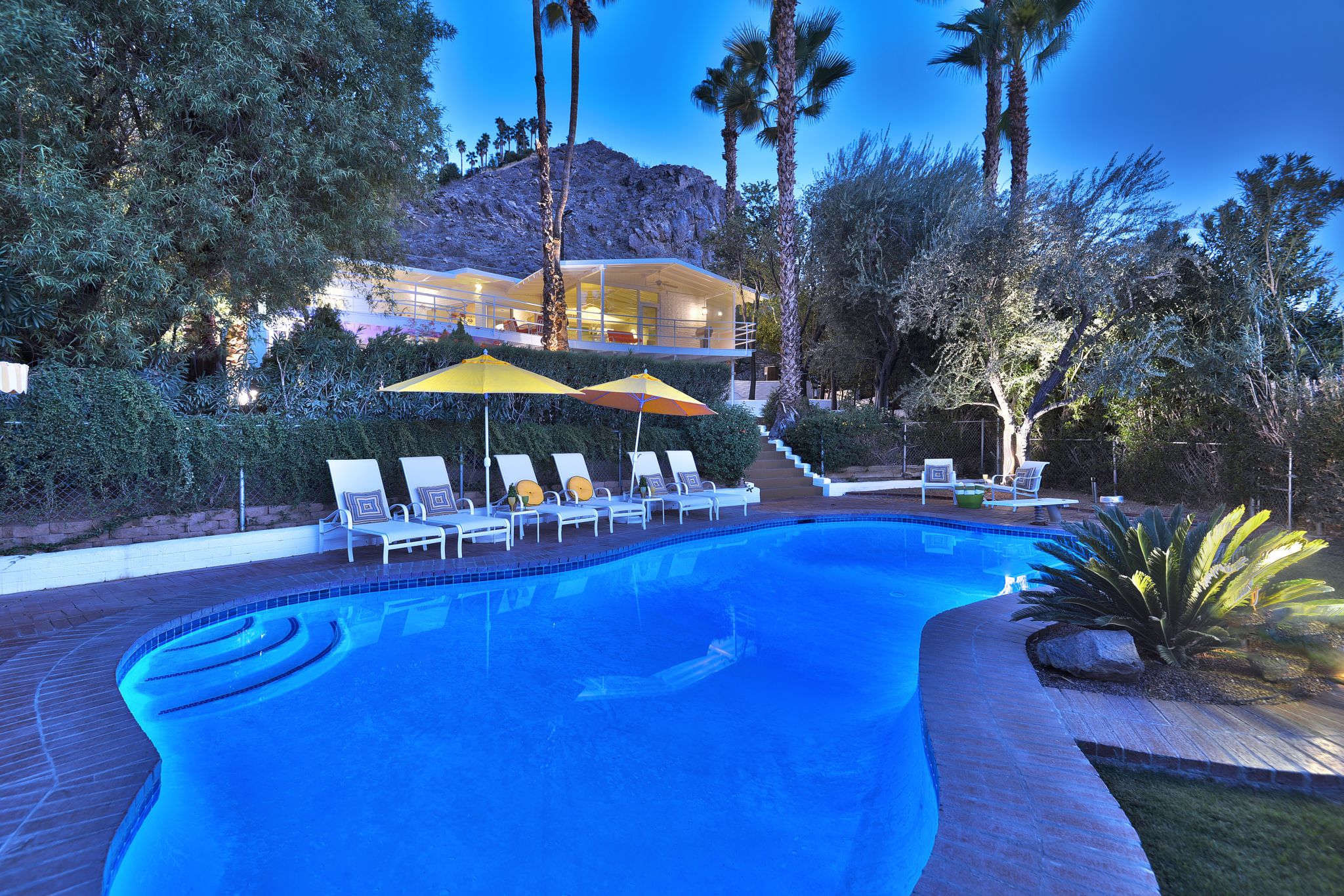 Former Howard Hughes desert home for sale in California