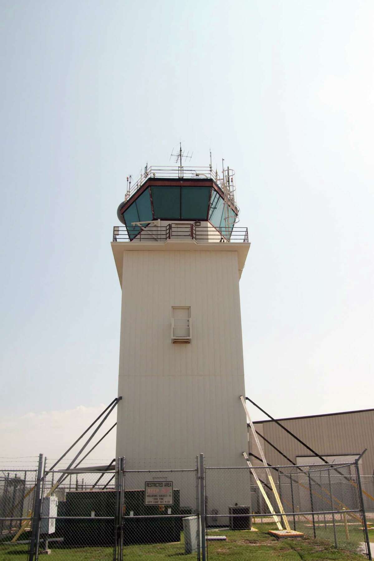 The original control tower at Ellington Field, still in operation, will be retired once the new one is built. Photo by Pin Lim.