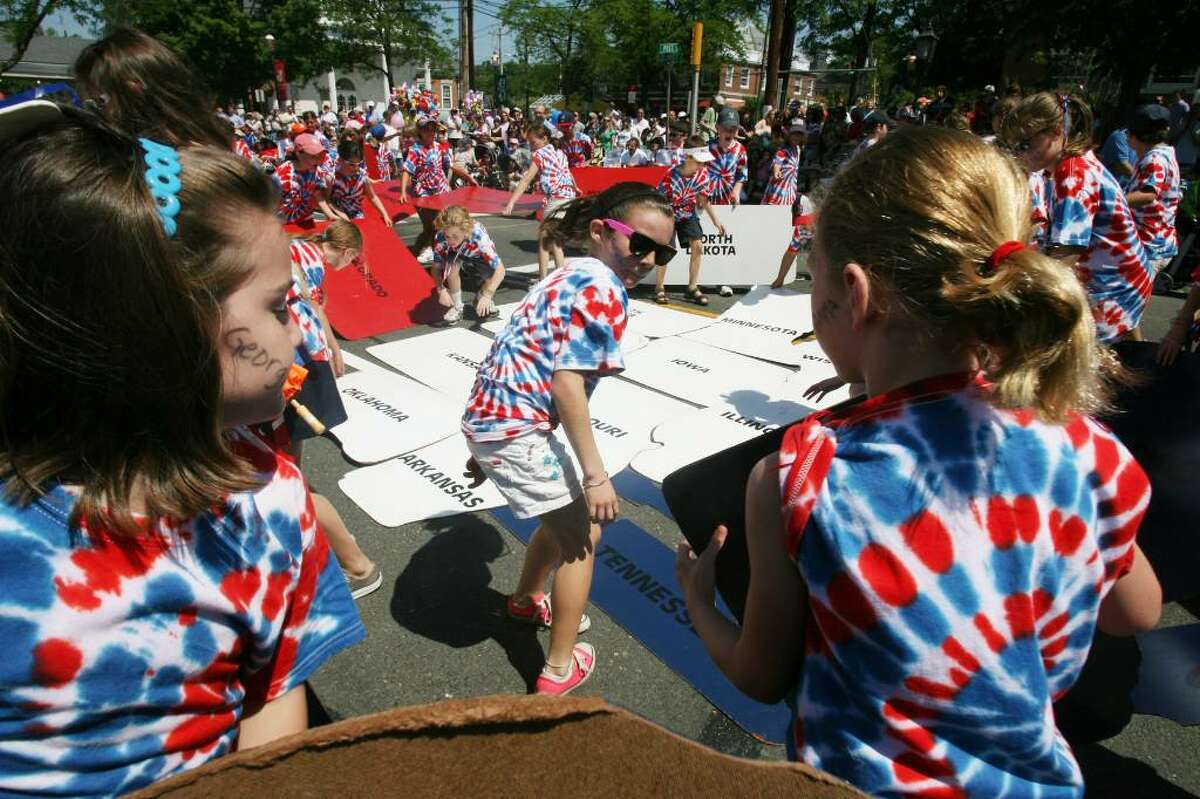 Stratfield students put together a map of the United Sates while marching in the Fairfield Memorial Day parade on Monday, May 31, 2010.