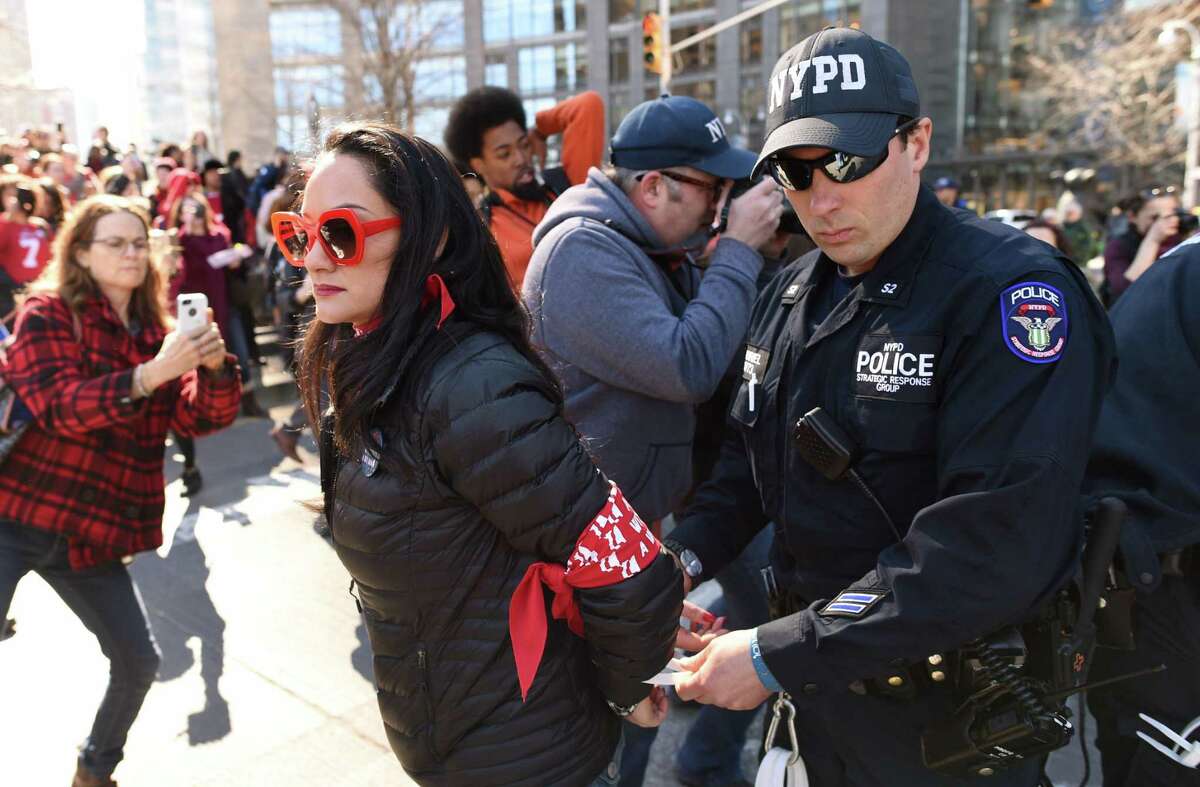 Women Go On Strike In U S To Show Their Economic Clout