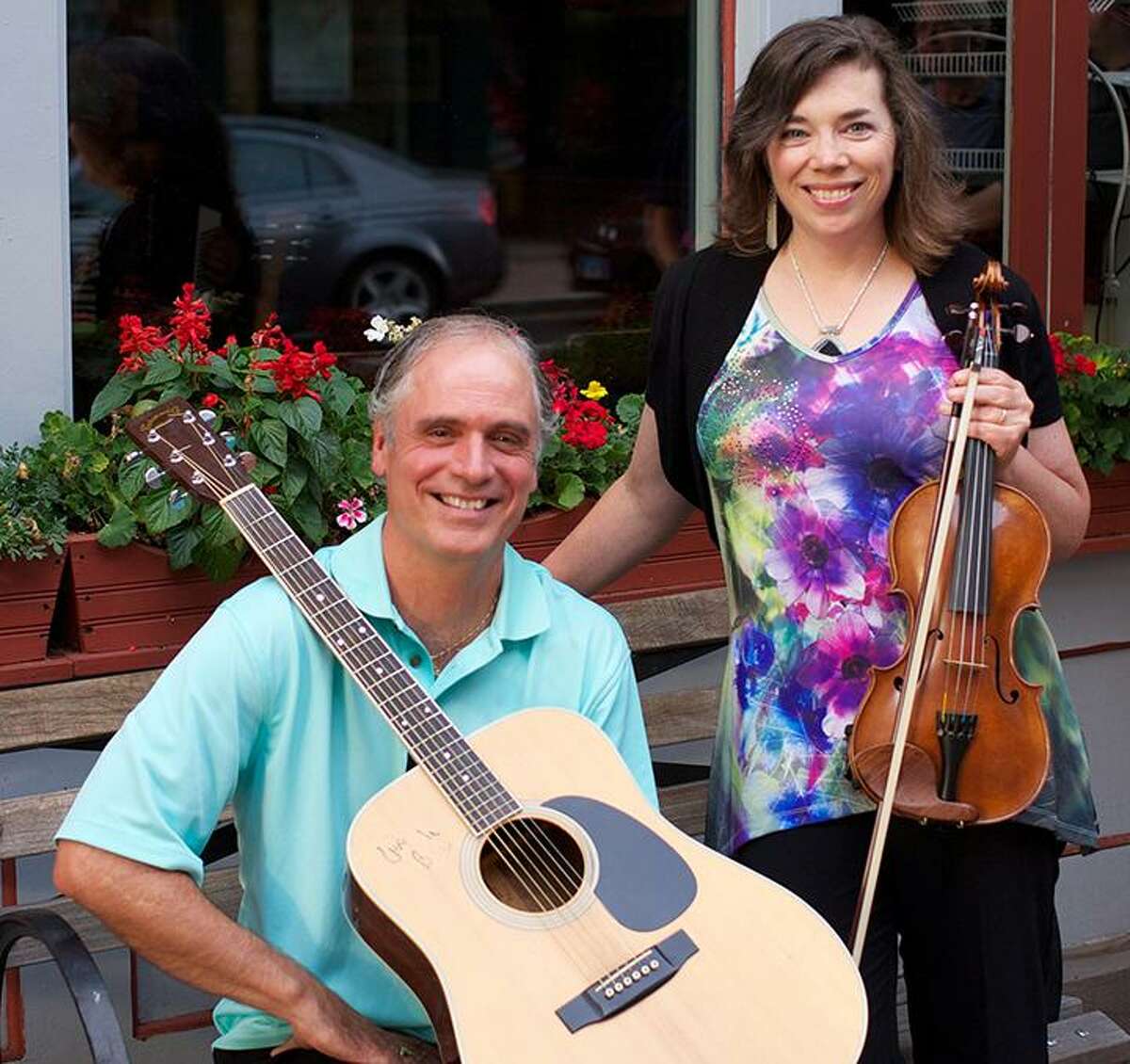 Fiddler Jeanne Freeman and singer and guitarist Dan Ringrose will be performing traditional Irish music and songs at Greenwich Library?’s Cole Auditorium on Sunday.
