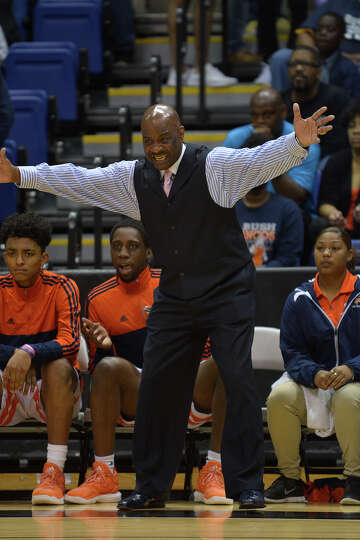 Fort Bend Isd Has The Market Cornered In Basketball