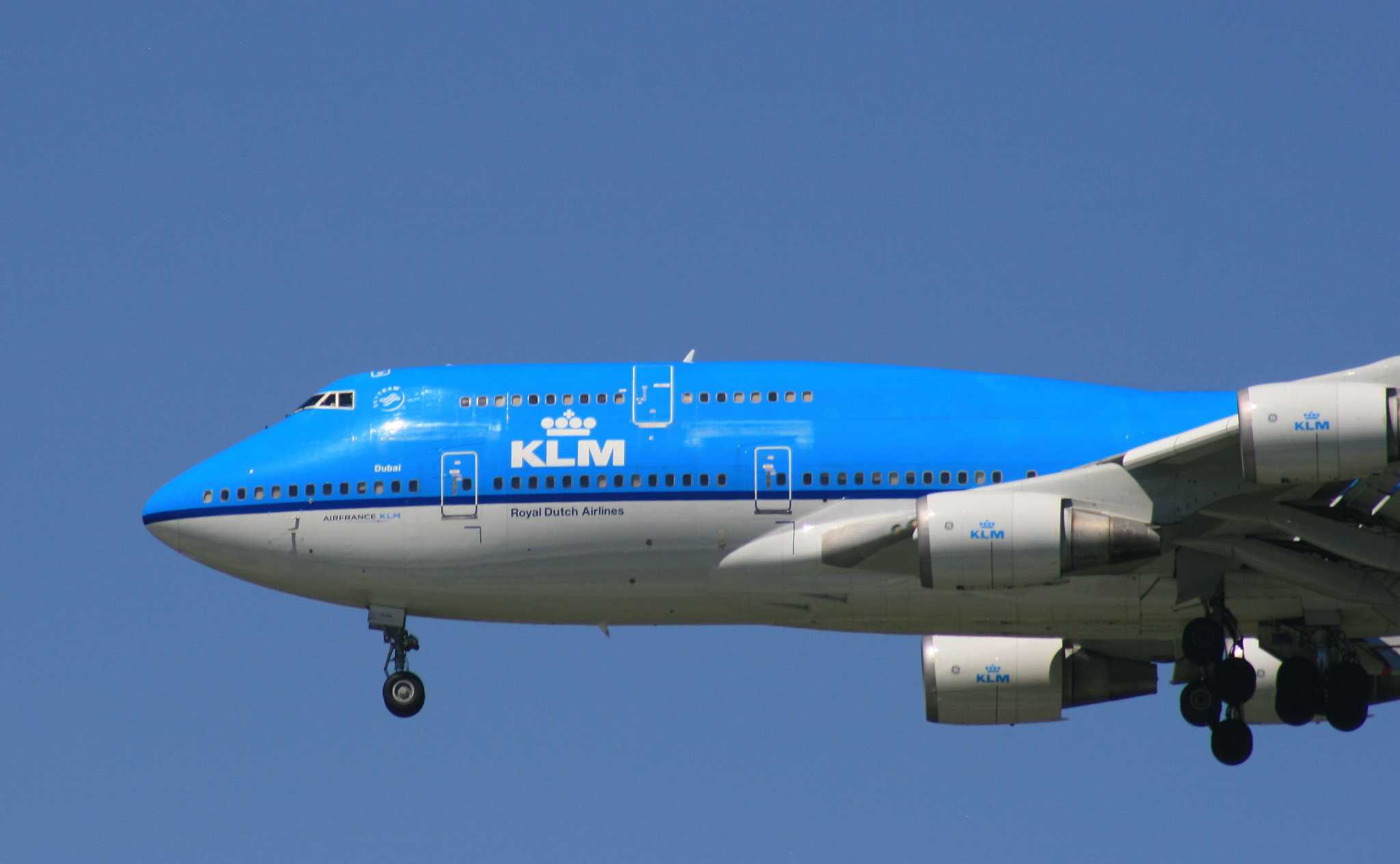 klm left item on plane