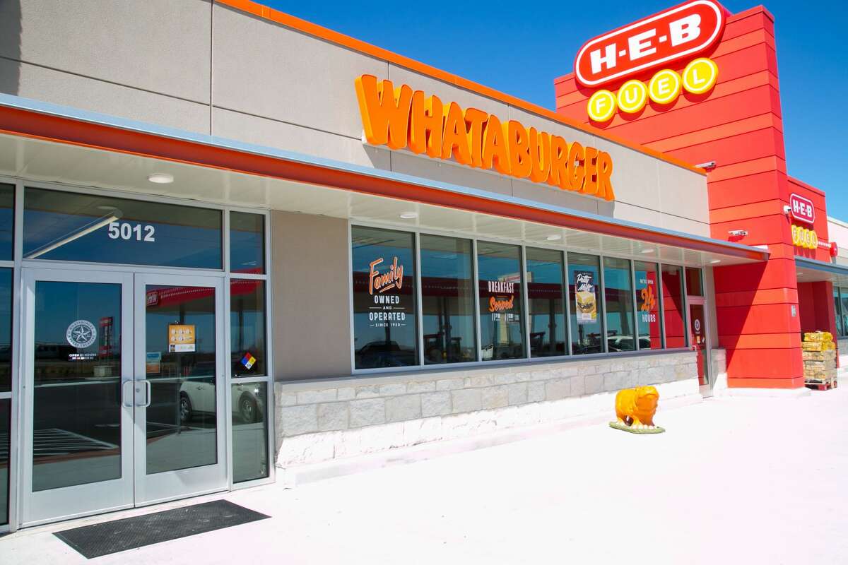 Texas Whataburger employees deliver food to H-E-B employees