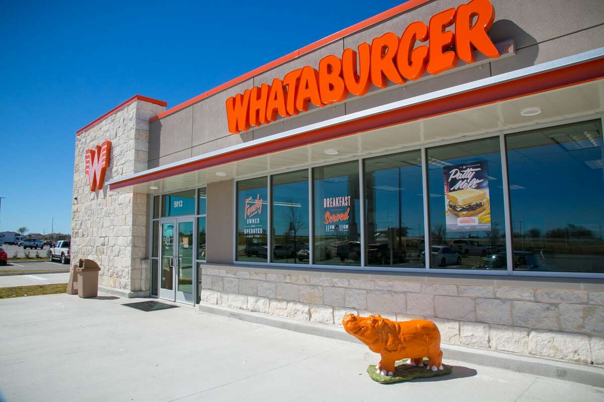 The little town of Hutto in Texas was just blessed with a Whataburger attached to an H-E-B convenience store and it's the most Texas thing you've seen today.
