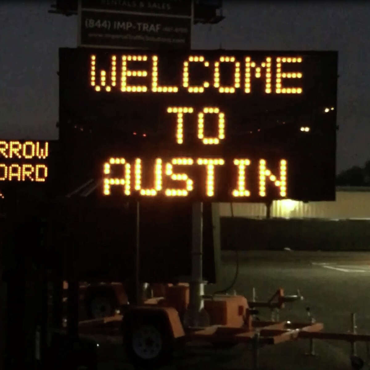 A video of a sign seen along Highway 71 in Austin offers traffic tips for SXSW visitors has gone viral on social media. 