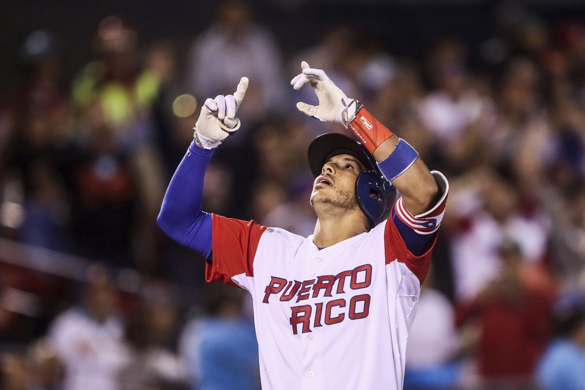 Carlos Correa cranks homer at World Baseball Classic.