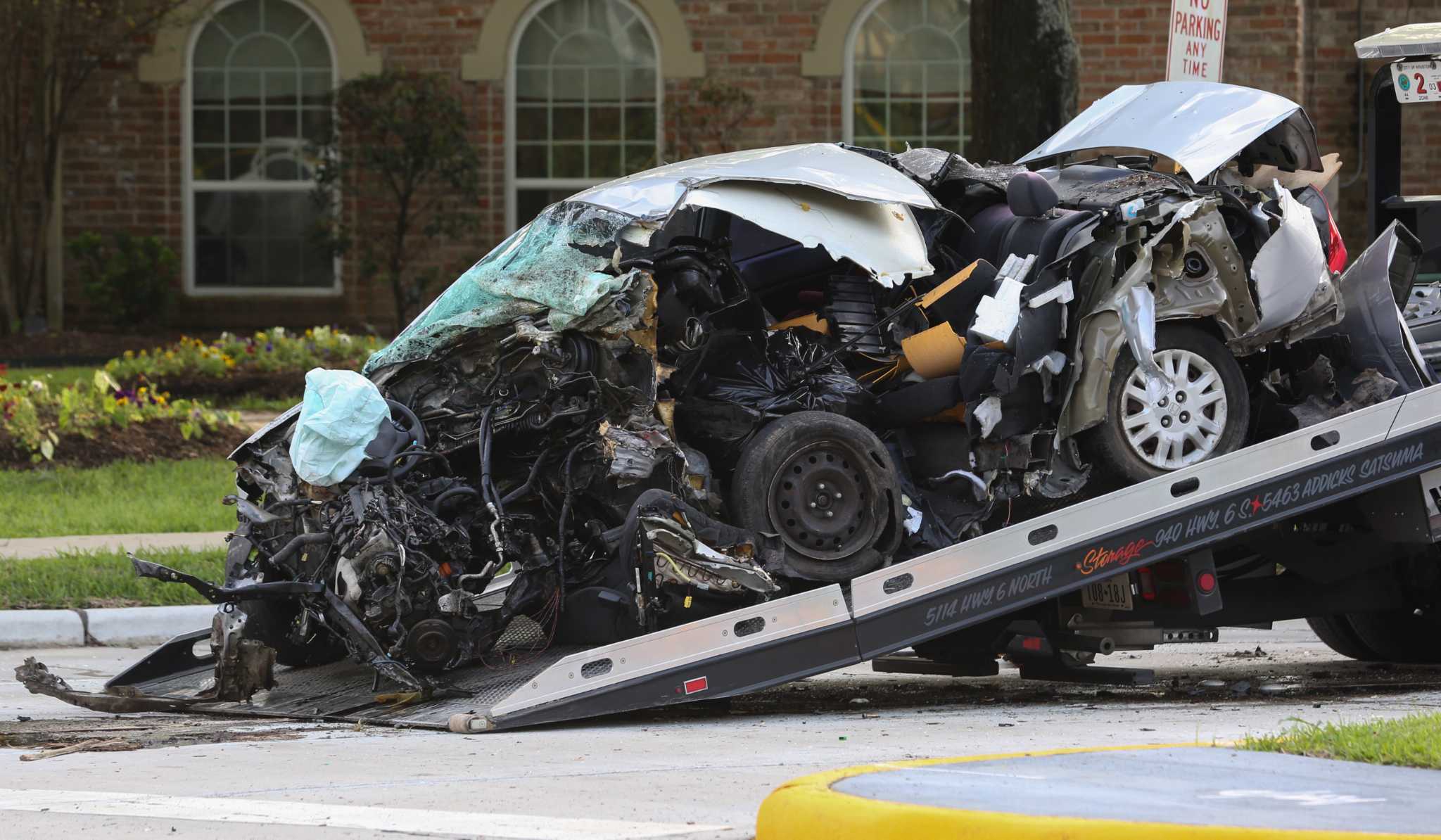 Driver crashes, dies during high-speed police chase in Katy