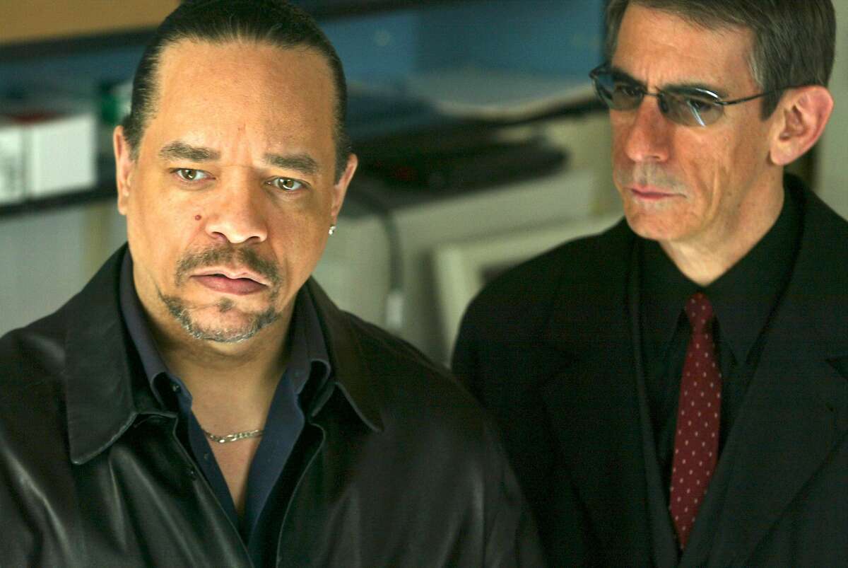 SVU23 Law & Order: Special Victims Unit "Painless" Int. Scene 24 Bellevue Hospital (L-R) Ice-T, Richard Belzer Photo Credit: Will Hart / Universal Ran on: 03-23-2005