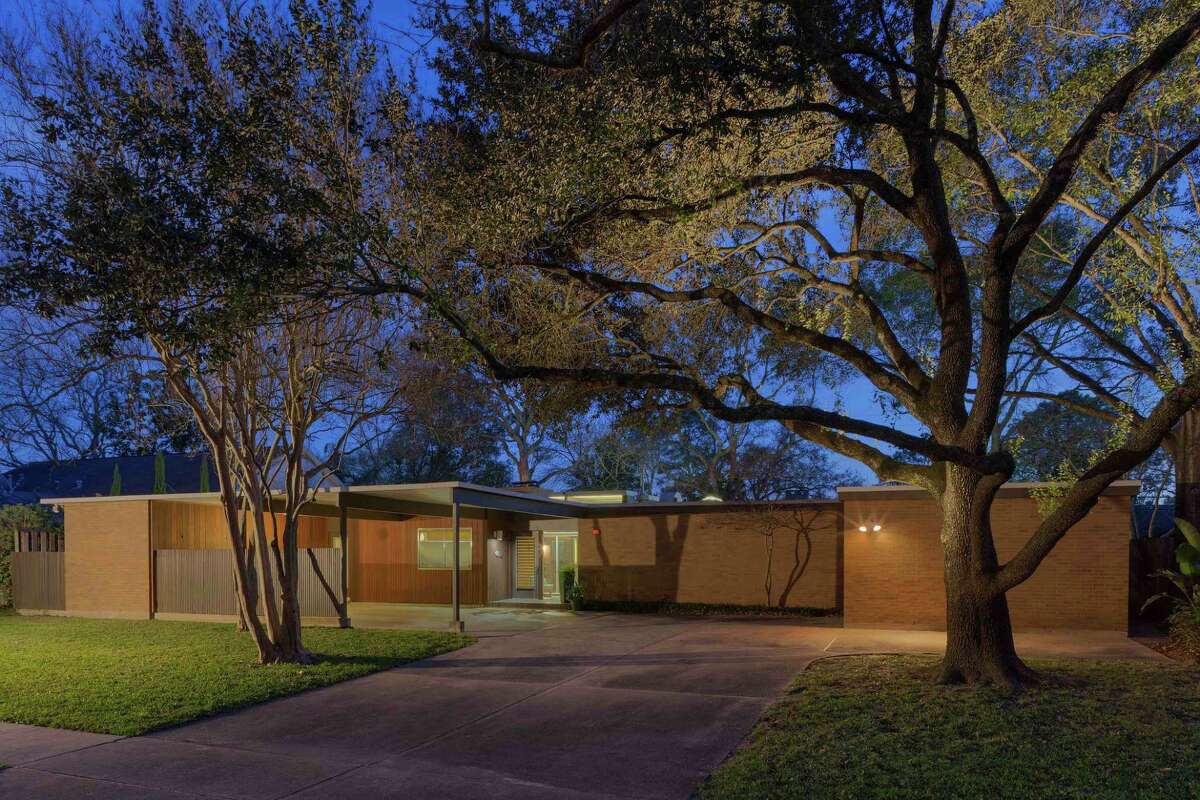 Braesvalley Drive: Architect David G. Brooks and his brother, Edward B. Brooks, designed this Meyerland home in 1965. It was built for David Brooks and his family and was sold to its second owners, Vanessa and Gavin Gerondale in 1996. It will be on the Rice Design Alliance Tour March 24 and 25, 2017.