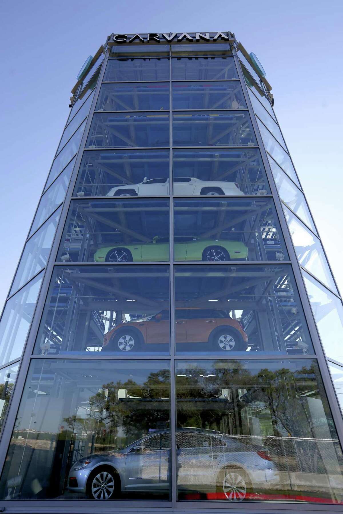 8story car vending machine opens in San Antonio