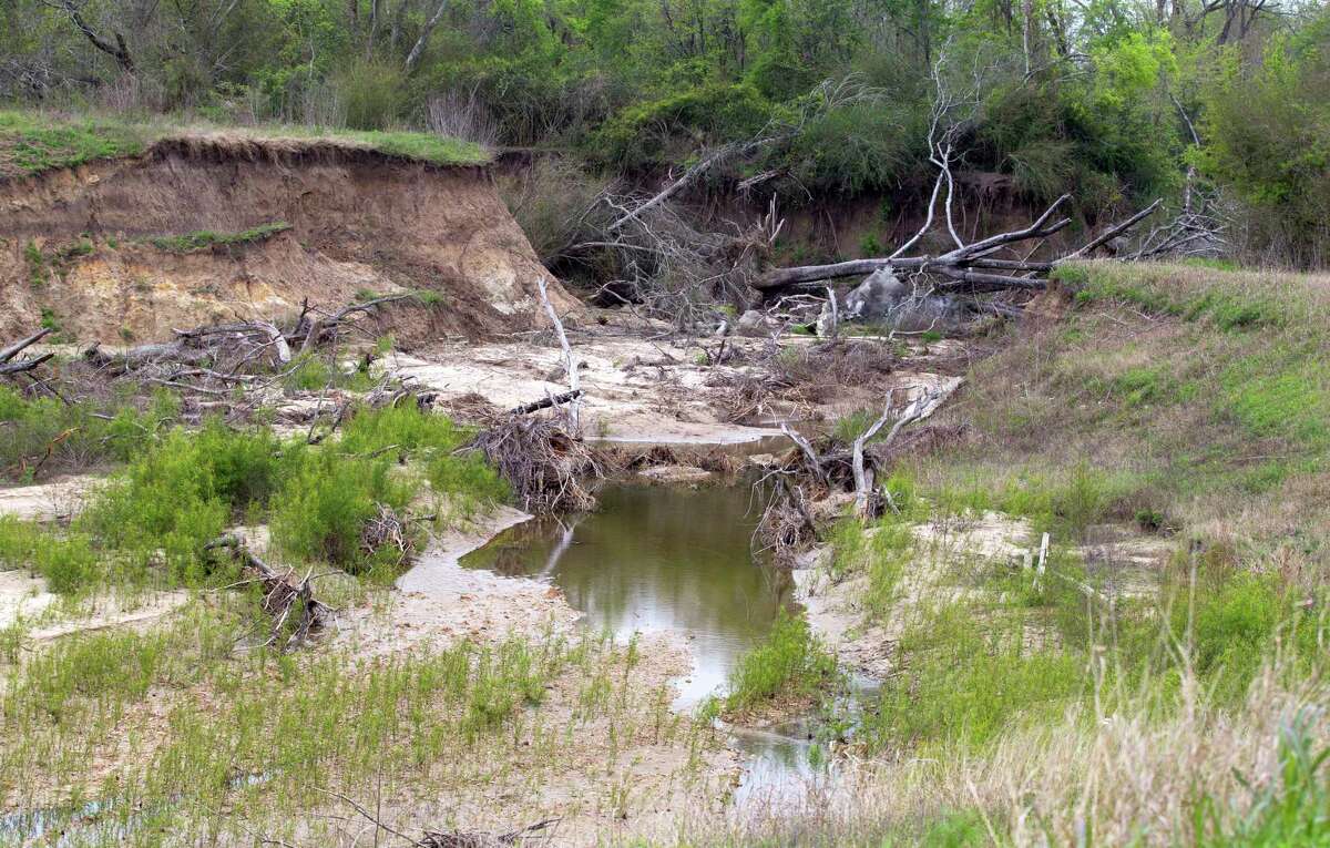 Damaged Buffalo Springs Drive bridge, canal frustrates Montgomery residents, council