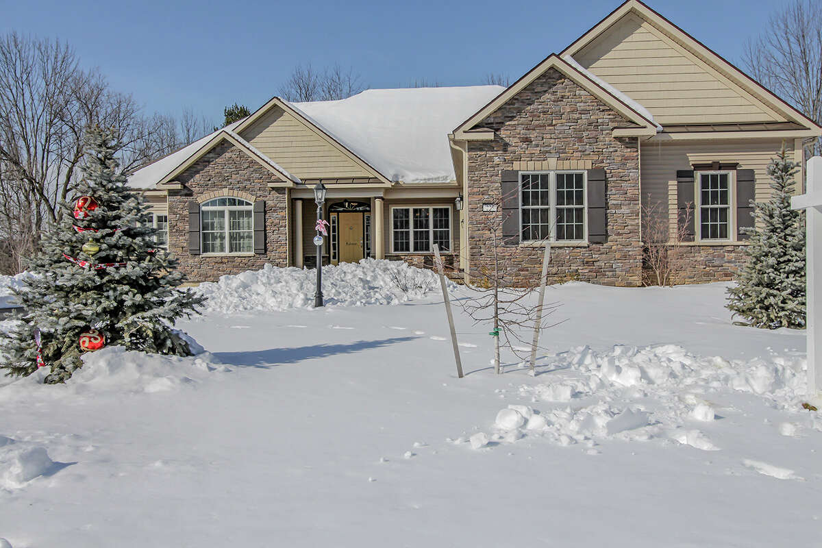 House of the Week Ranch in Guilderland